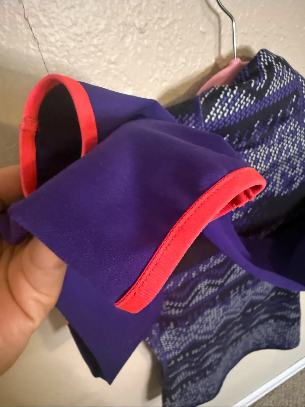 Nike Pro Purple Patterned Long-Sleeve size XS